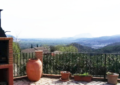 casa rural con barbacoa al aire libre